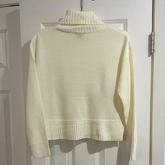 Wild Fable Cream Turtleneck Sweater - Picture 4 of 4